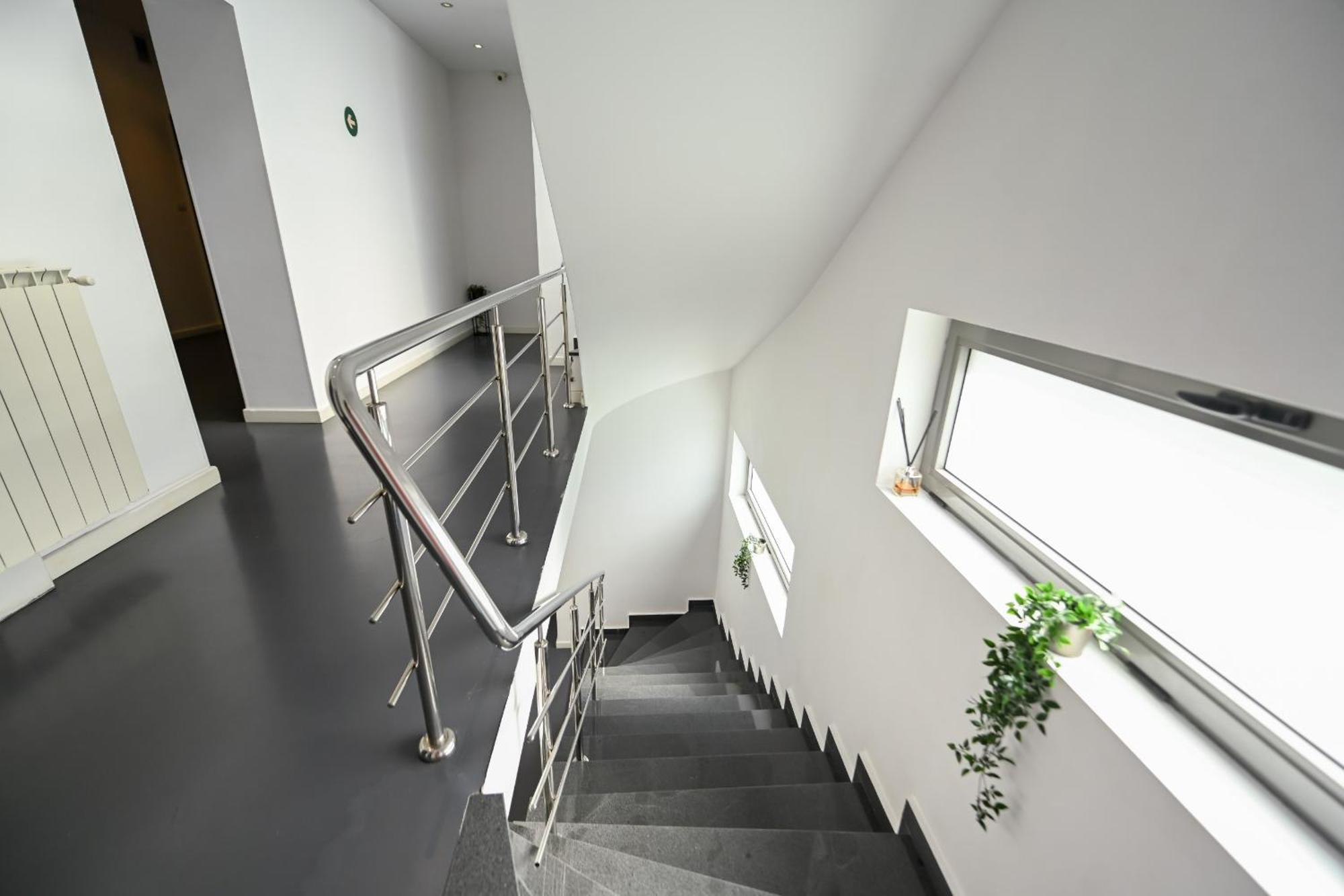 Urban Elegance - Stylish Central Accommodation Bucarest Esterno foto