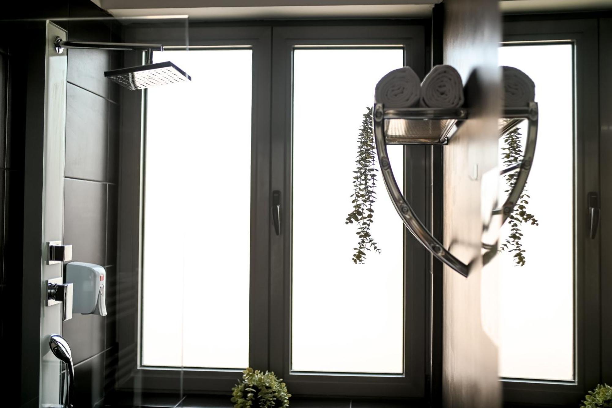Urban Elegance - Stylish Central Accommodation Bucarest Camera foto